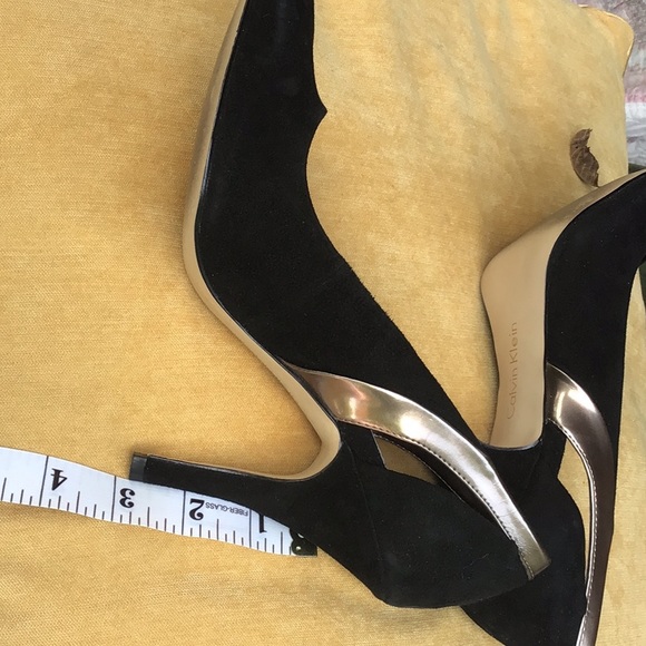 Suede heels - Picture 5 of 6